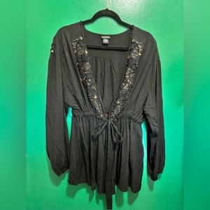 EUC Torrid topper.